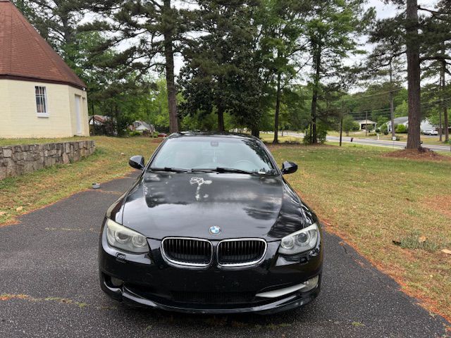 2011 BMW 3 Series Image 13