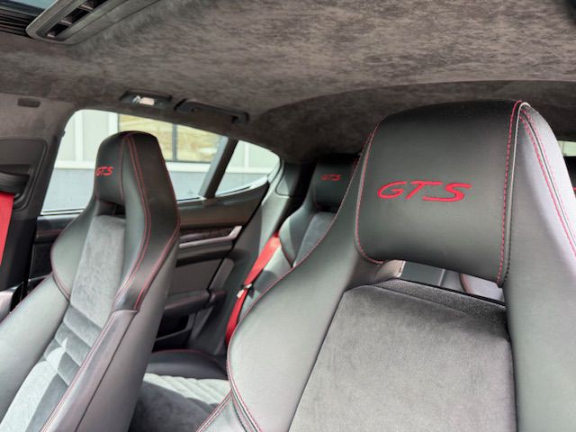 2013 Porsche Panamera Image 16