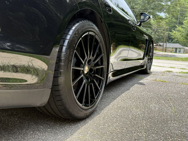 2013 Porsche Panamera Image 6