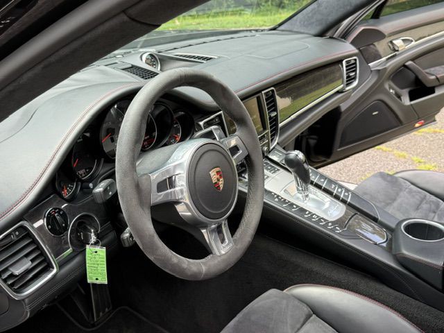 2013 Porsche Panamera Image 29
