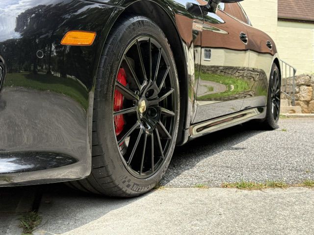 2013 Porsche Panamera Image 70