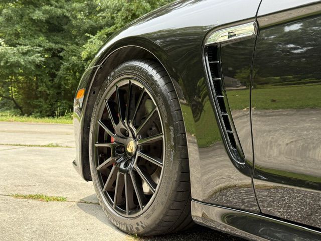 2013 Porsche Panamera Image 73