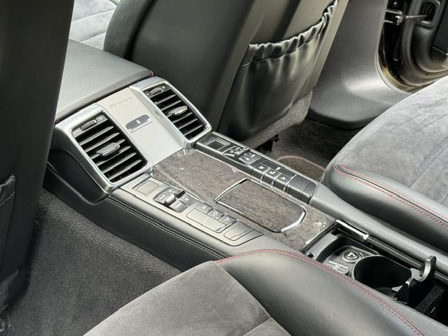 2013 Porsche Panamera Image 89