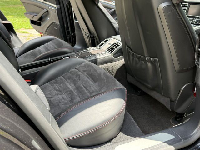 2013 Porsche Panamera Image 100