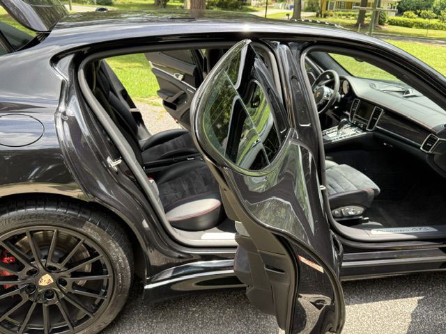 2013 Porsche Panamera Image 103