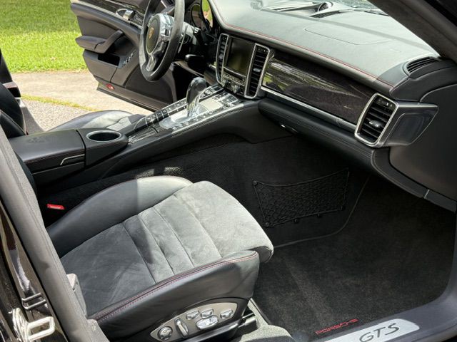 2013 Porsche Panamera Image 105