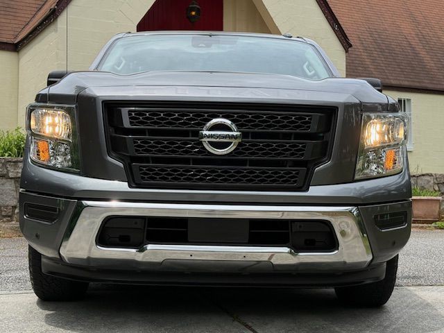 2021 Nissan Titan Image 14