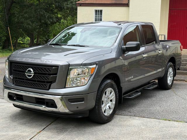2021 Nissan Titan Image 17