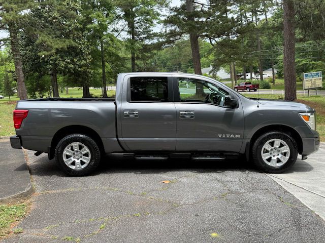 2021 Nissan Titan Image 33