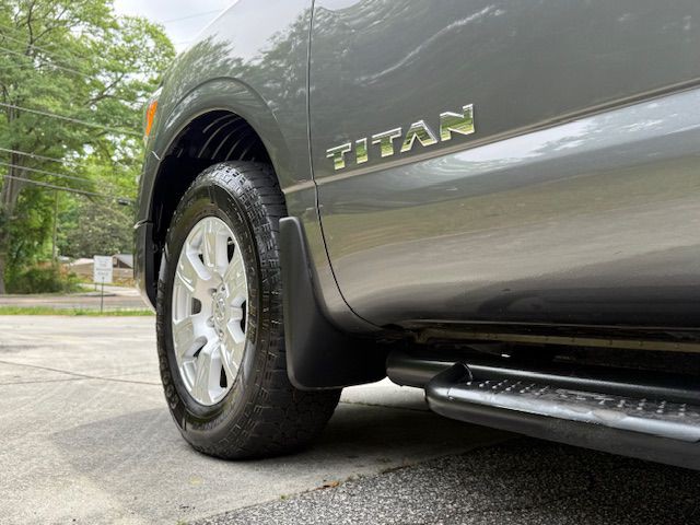 2021 Nissan Titan Image 43