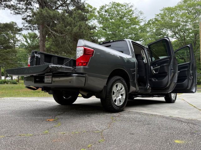 2021 Nissan Titan Image 56