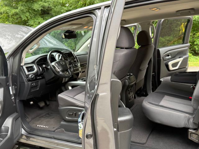 2021 Nissan Titan Image 64