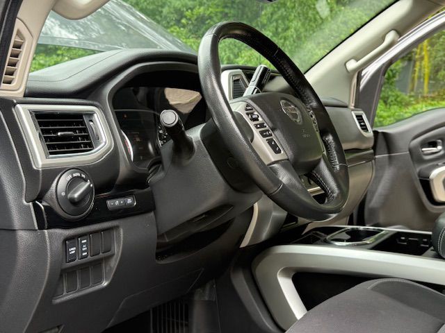 2021 Nissan Titan Image 67