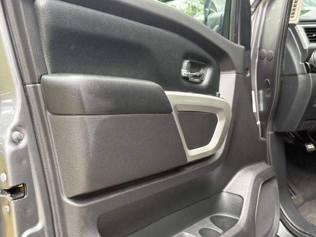 2021 Nissan Titan Image 70