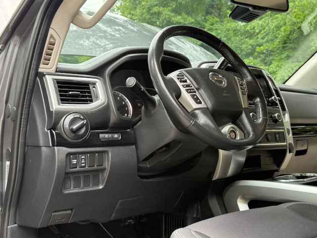 2021 Nissan Titan Image 72