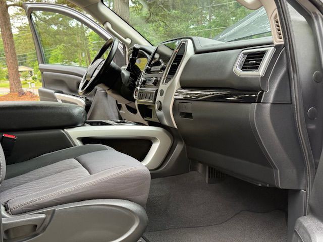 2021 Nissan Titan Image 78