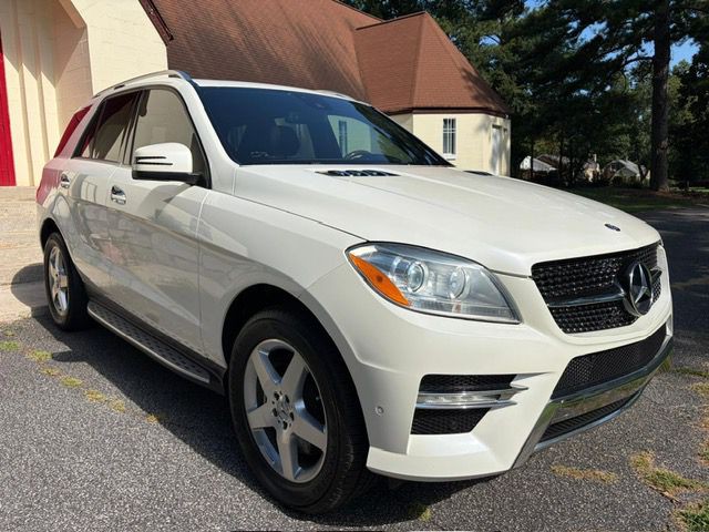 2012 Mercedes-Benz M-Class Image 2