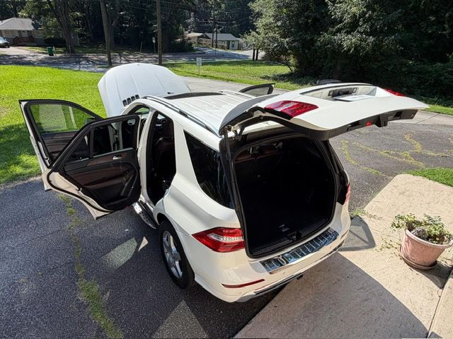 2012 Mercedes-Benz M-Class Image 6