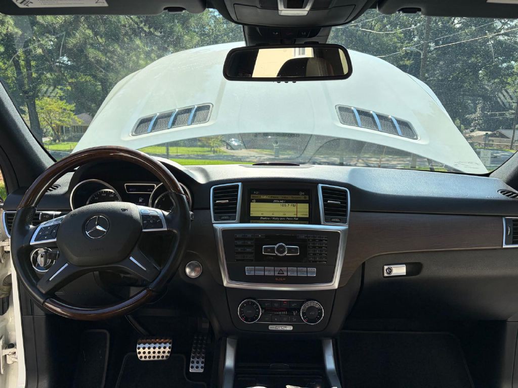 2012 Mercedes-Benz M-Class Image 17
