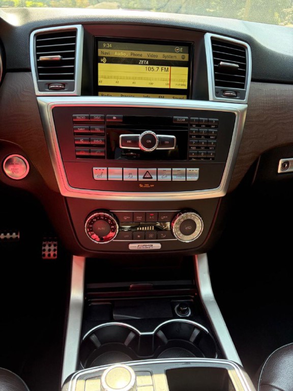 2012 Mercedes-Benz M-Class Image 19