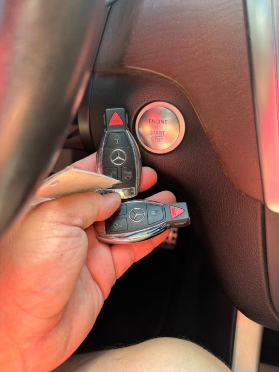 2012 Mercedes-Benz M-Class Image 25