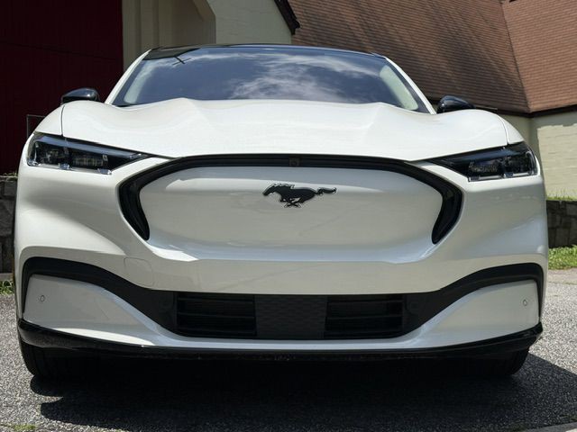2023 Ford Mustang Image 2