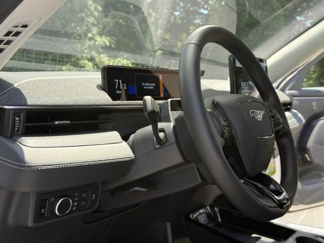 2023 Ford Mustang Image 36