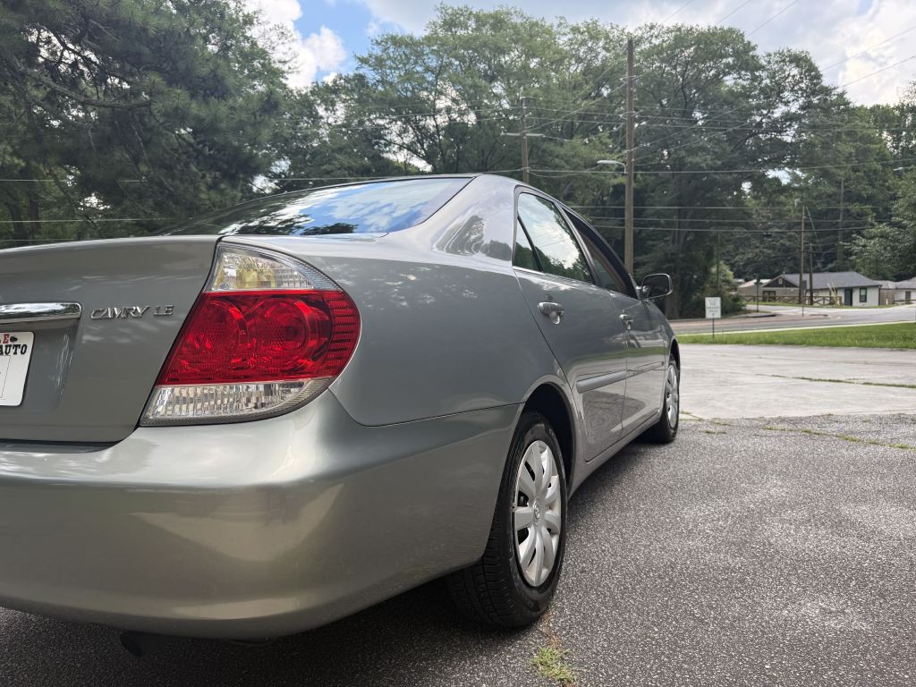 2005 Toyota Camry Image 3