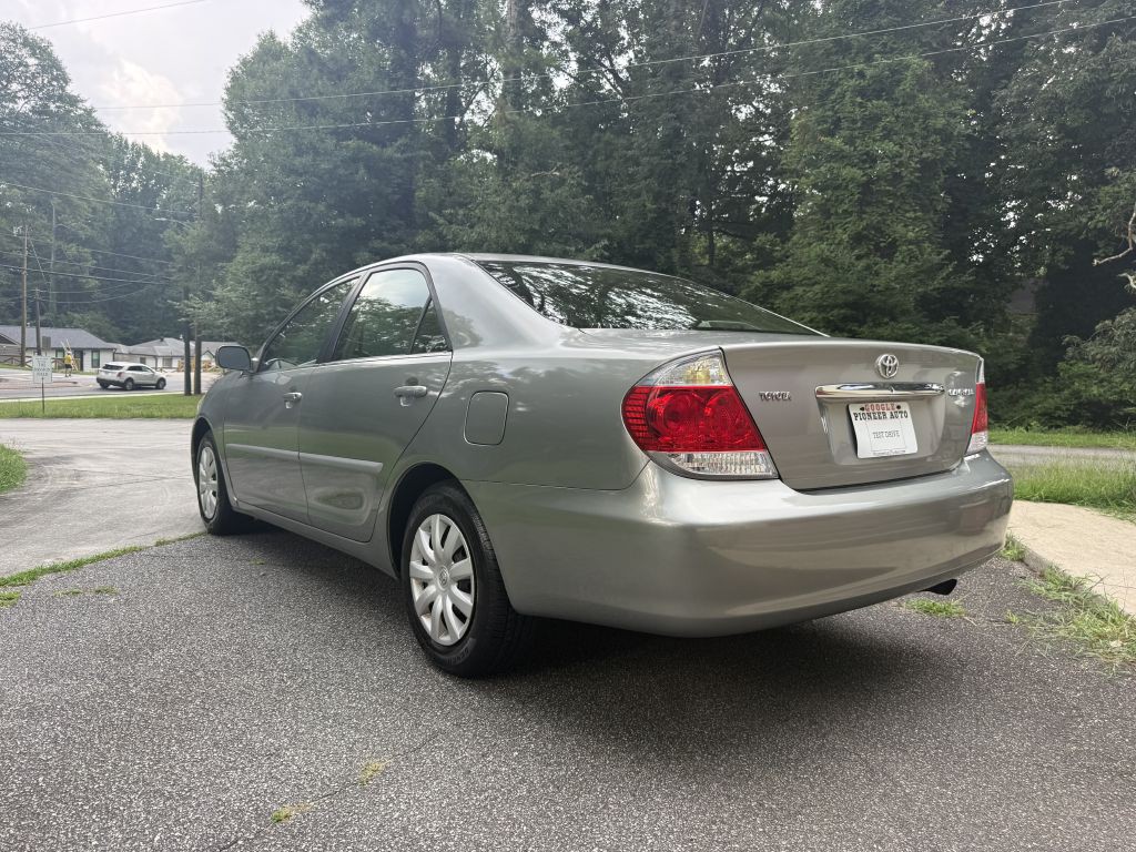 2005 Toyota Camry Image 6