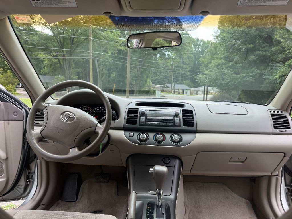 2005 Toyota Camry Image 9