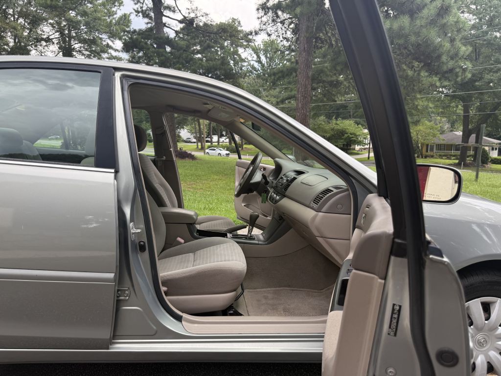 2005 Toyota Camry Image 11