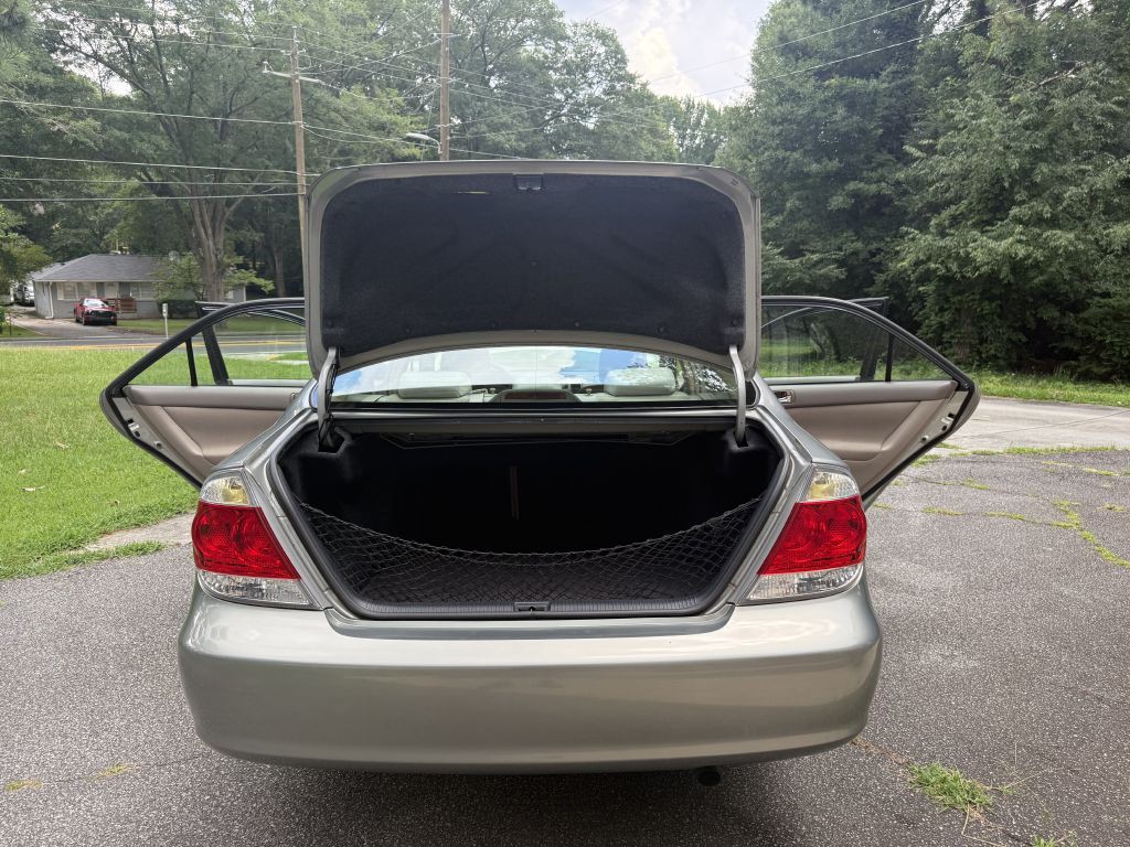 2005 Toyota Camry Image 21