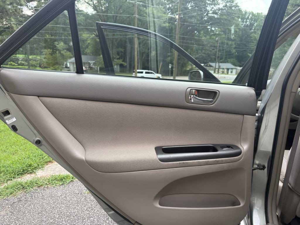 2005 Toyota Camry Image 27