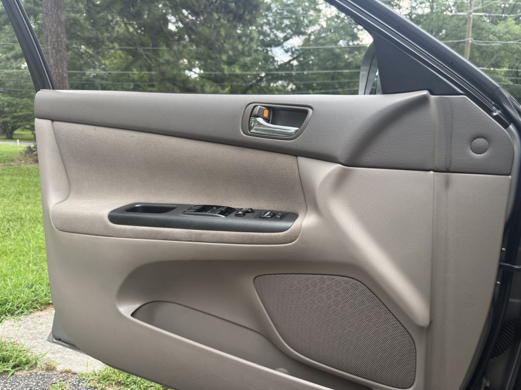 2005 Toyota Camry Image 28