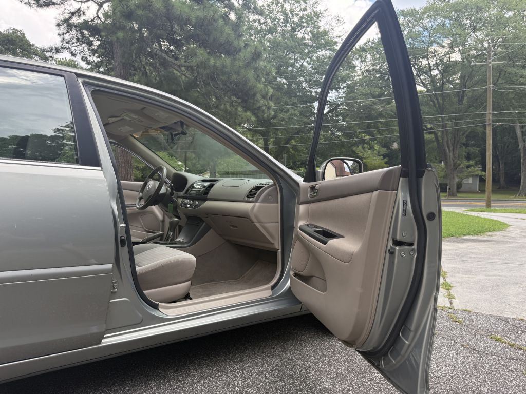 2005 Toyota Camry Image 30