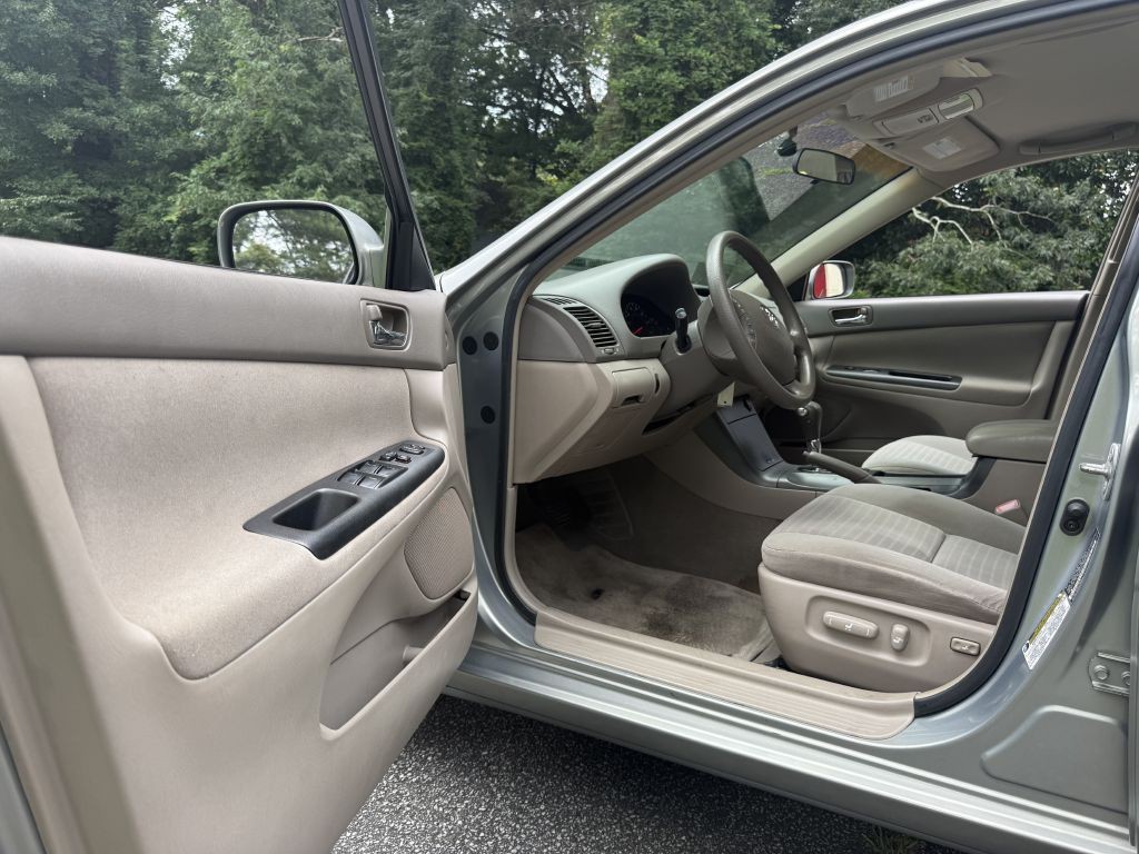 2005 Toyota Camry Image 35