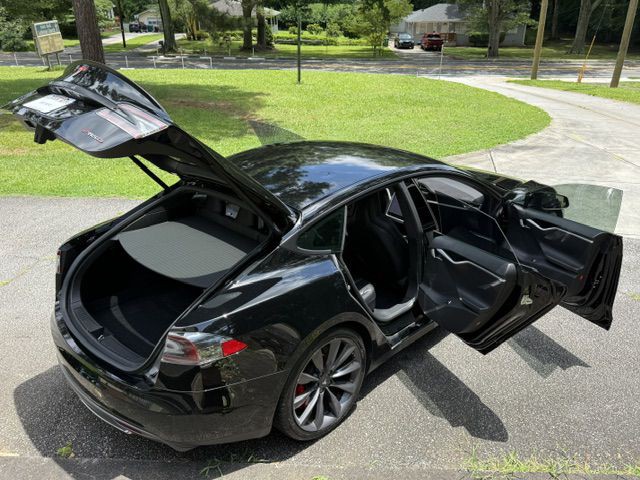 2016 Tesla Model S Image 4