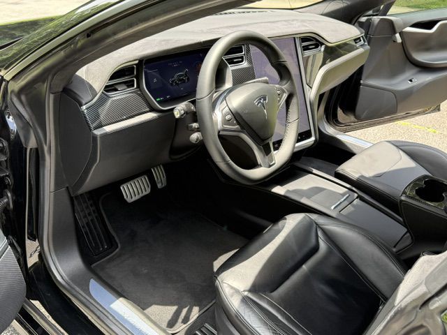 2016 Tesla Model S Image 8