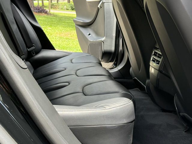2016 Tesla Model S Image 13