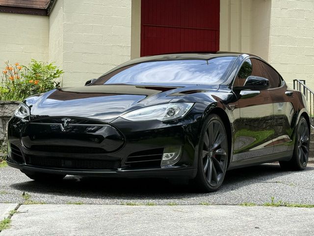 2016 Tesla Model S Image 14