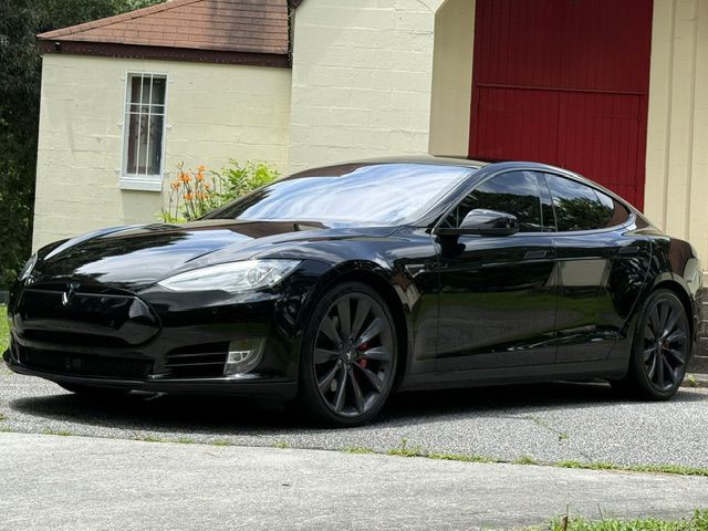 2016 Tesla Model S Image 15