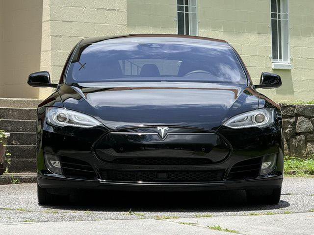 2016 Tesla Model S Image 18