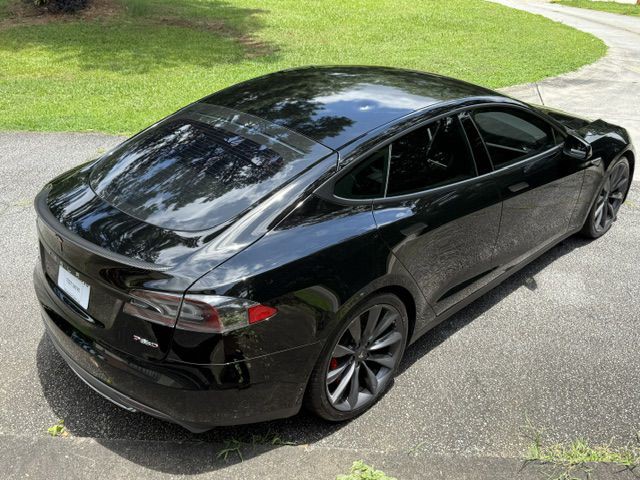 2016 Tesla Model S Image 31