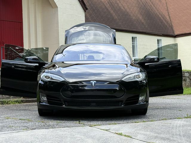 2016 Tesla Model S Image 33