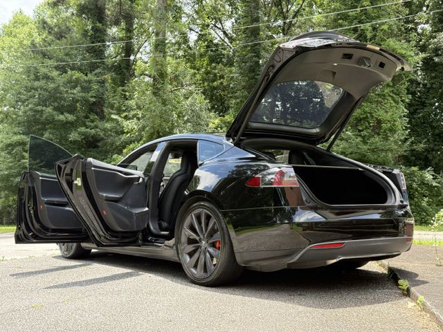2016 Tesla Model S Image 34