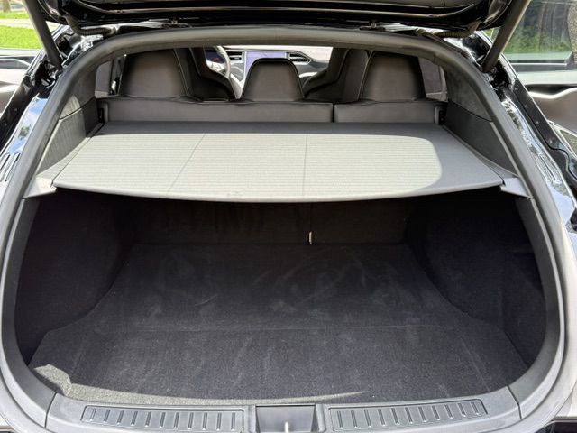 2016 Tesla Model S Image 37