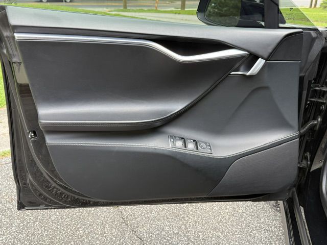 2016 Tesla Model S Image 49