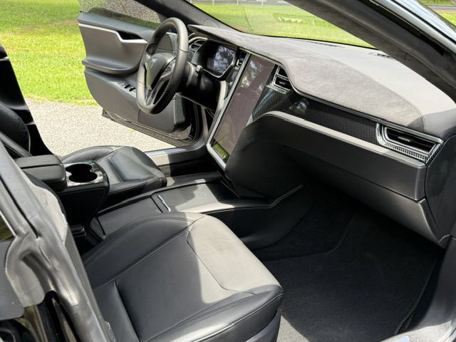 2016 Tesla Model S Image 51