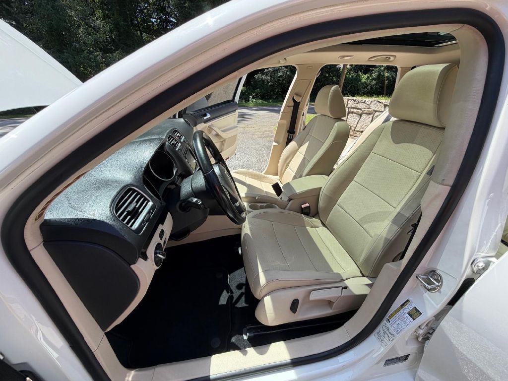 2012 Volkswagen Jetta Image 6