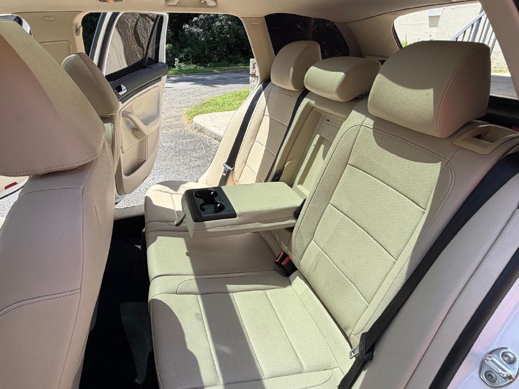 2012 Volkswagen Jetta Image 7